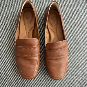 Born Branca Leather Brown Loafers